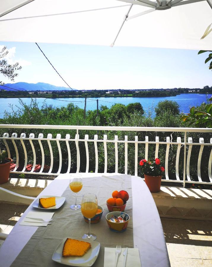 Sul Lago Dorato แตร์ราชินา ภายนอก รูปภาพ