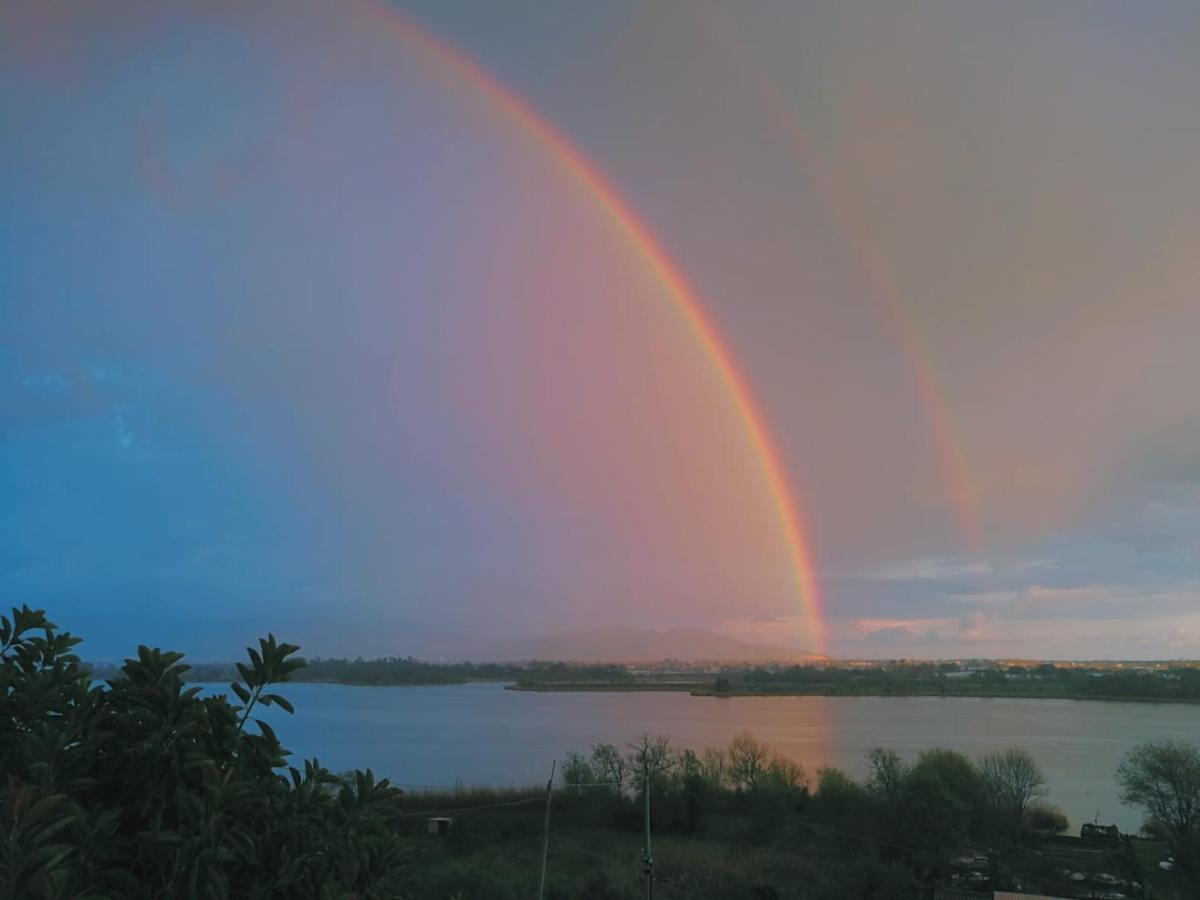 Sul Lago Dorato แตร์ราชินา ภายนอก รูปภาพ